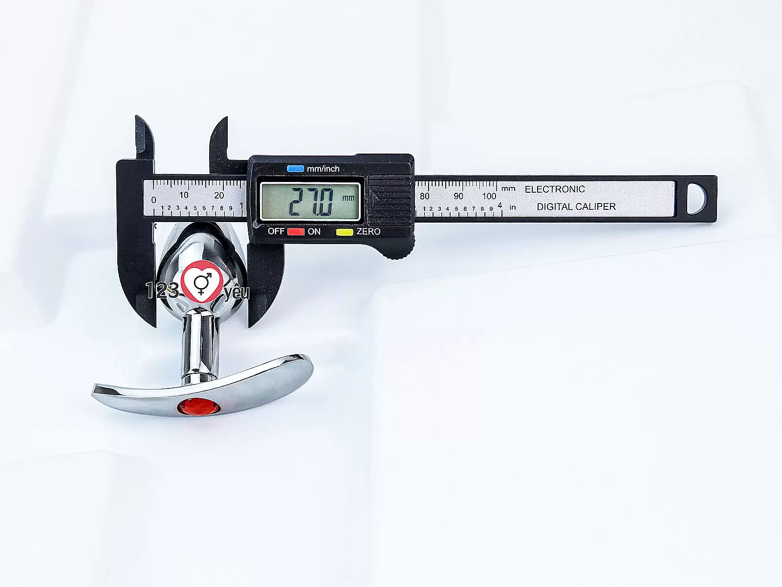 Dụng cụ kích thích hậu môn inox có tay cầm