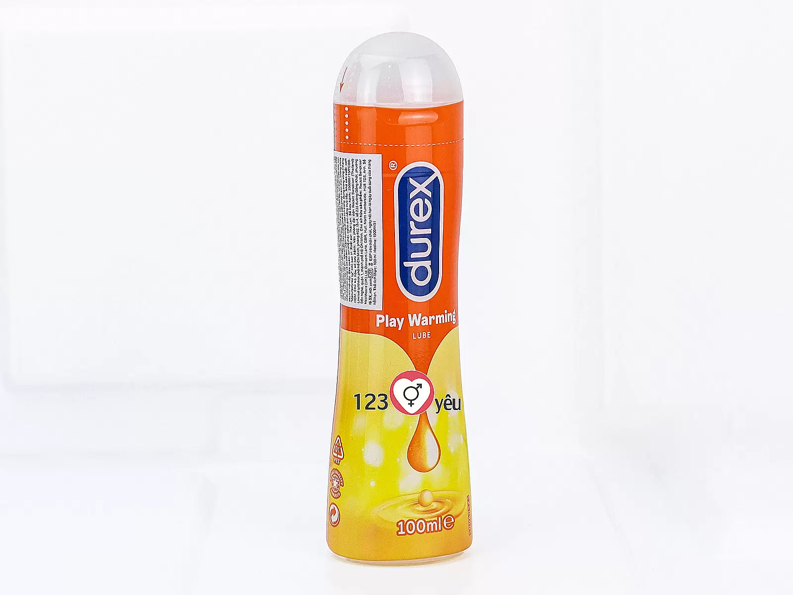 Gel bôi trơn gốc nước Durex Play Warming Lube mang lại cảm giác ấm , dịu nhẹ