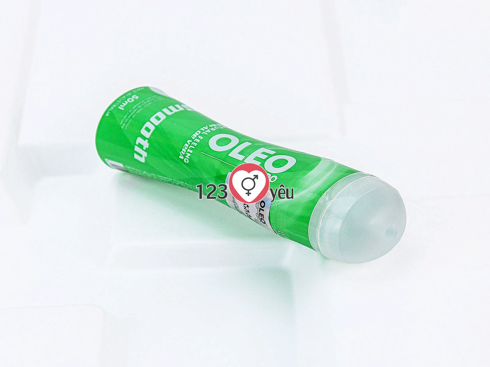 Gel bôi trơn gốc nước OLEO Smooth tinh chất nha đam tăng cảm giác mượt mà và dễ chịu khi quan hệ