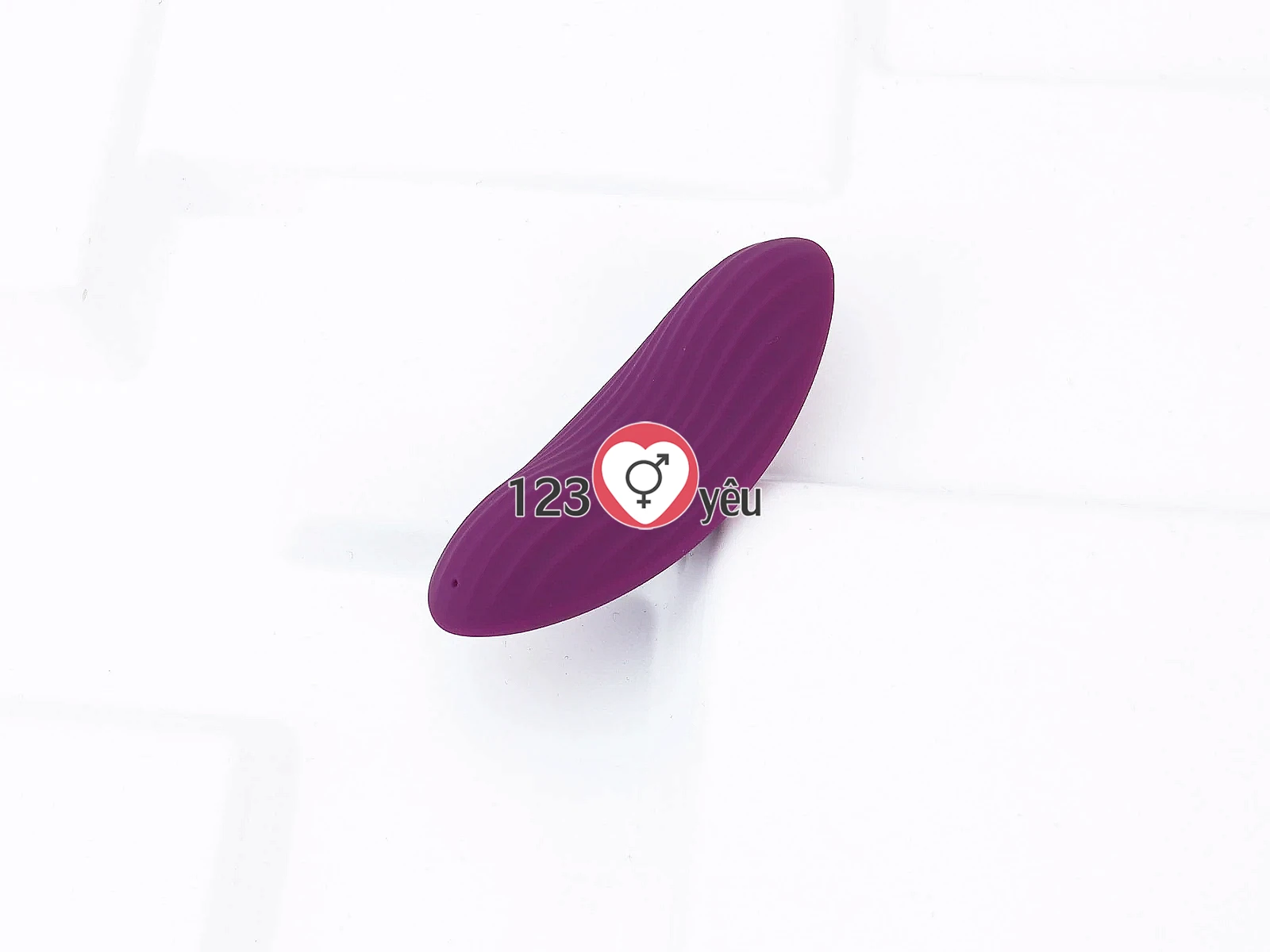 Lưỡi liếm âm đạo Svakom Edeny siêu mềm điều khiển qua app, có quần lót