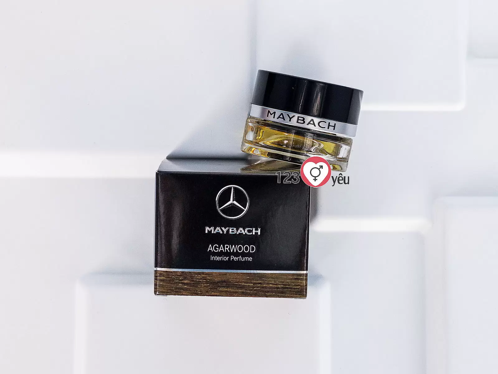 Nước hoa xe hơi Maybach Agarwood đẳng cấp mùi hương cho nội thất xe sang