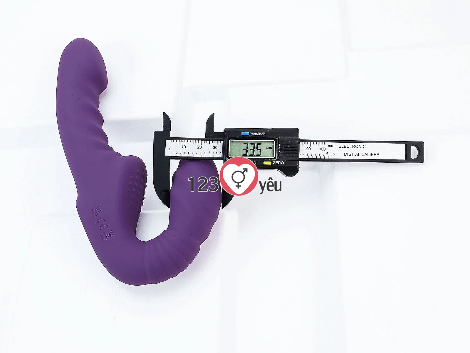 Dương vật kết hợp kích hậu Yunman có điều khiển từ xa sử dụng pin sạc