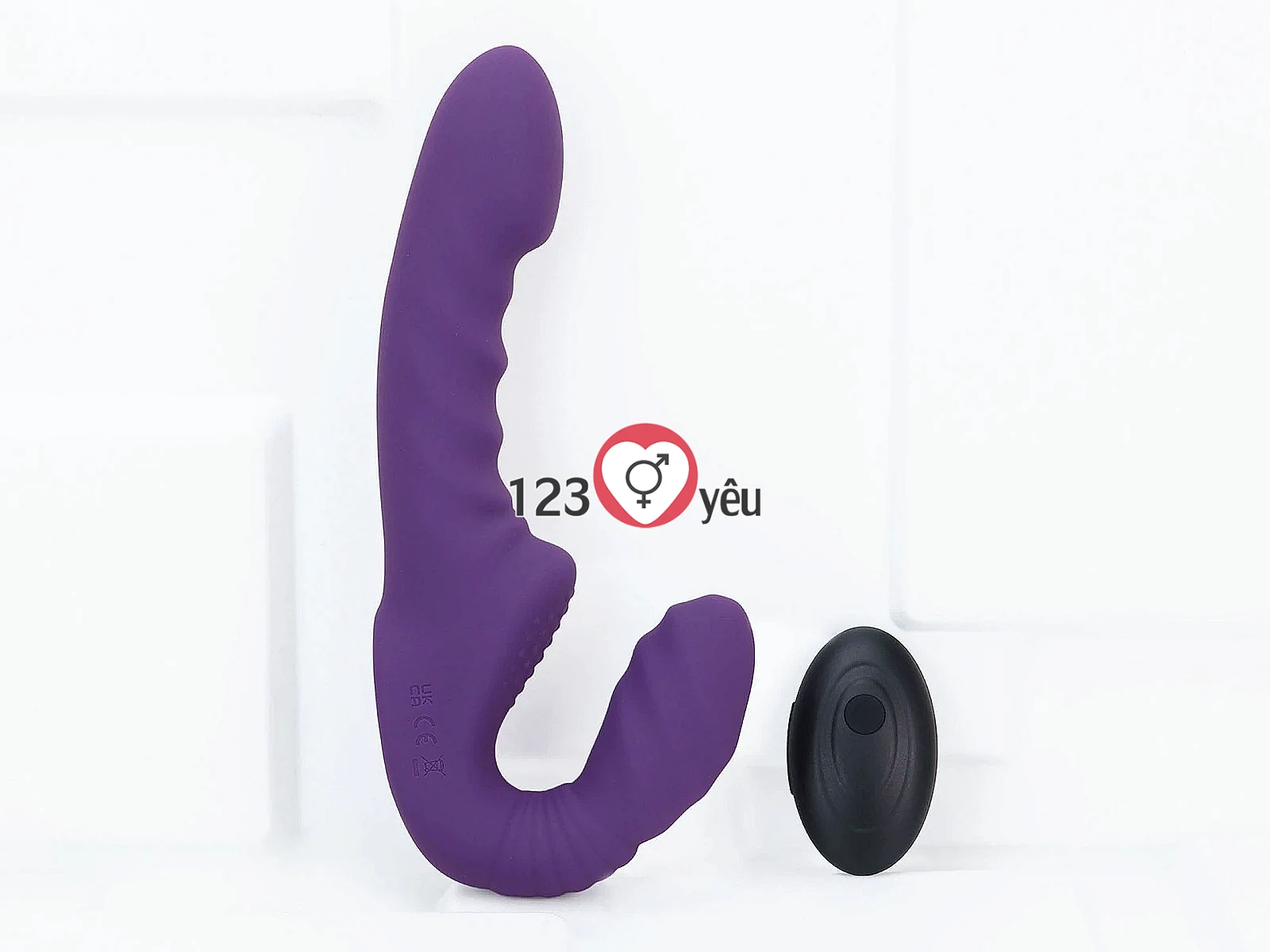 Dương vật kết hợp kích hậu Yunman có điều khiển từ xa sử dụng pin sạc