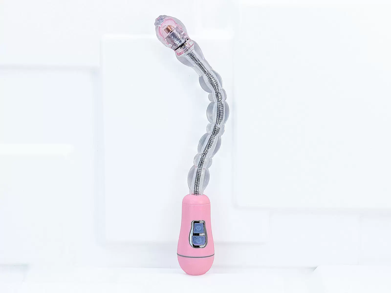 Dụng cụ kích thích hậu môn uốn cong Distortion