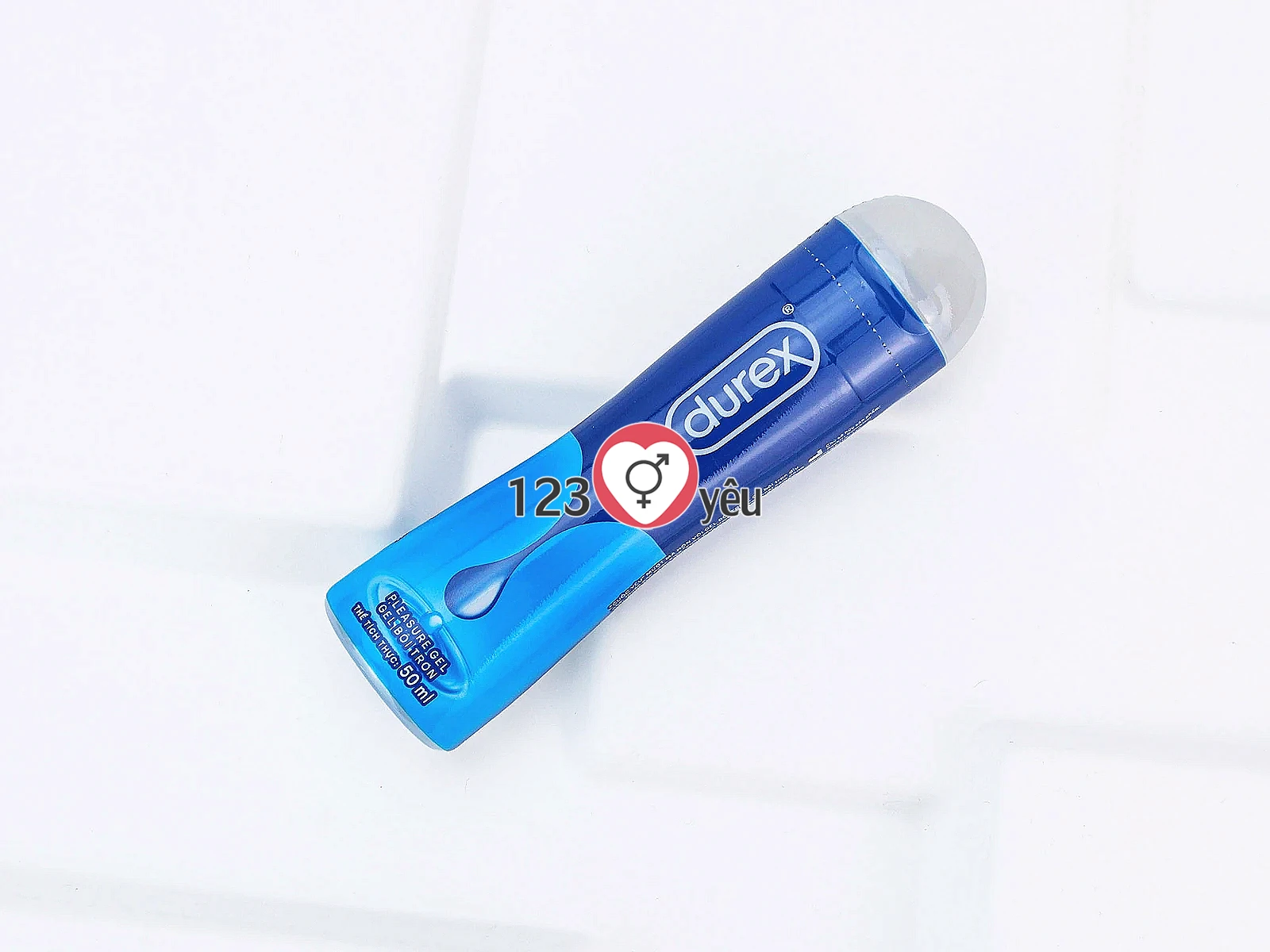 Gel bôi trơn gốc nước Durex Play Classic hỗ trợ tăng cảm giác thoải mái