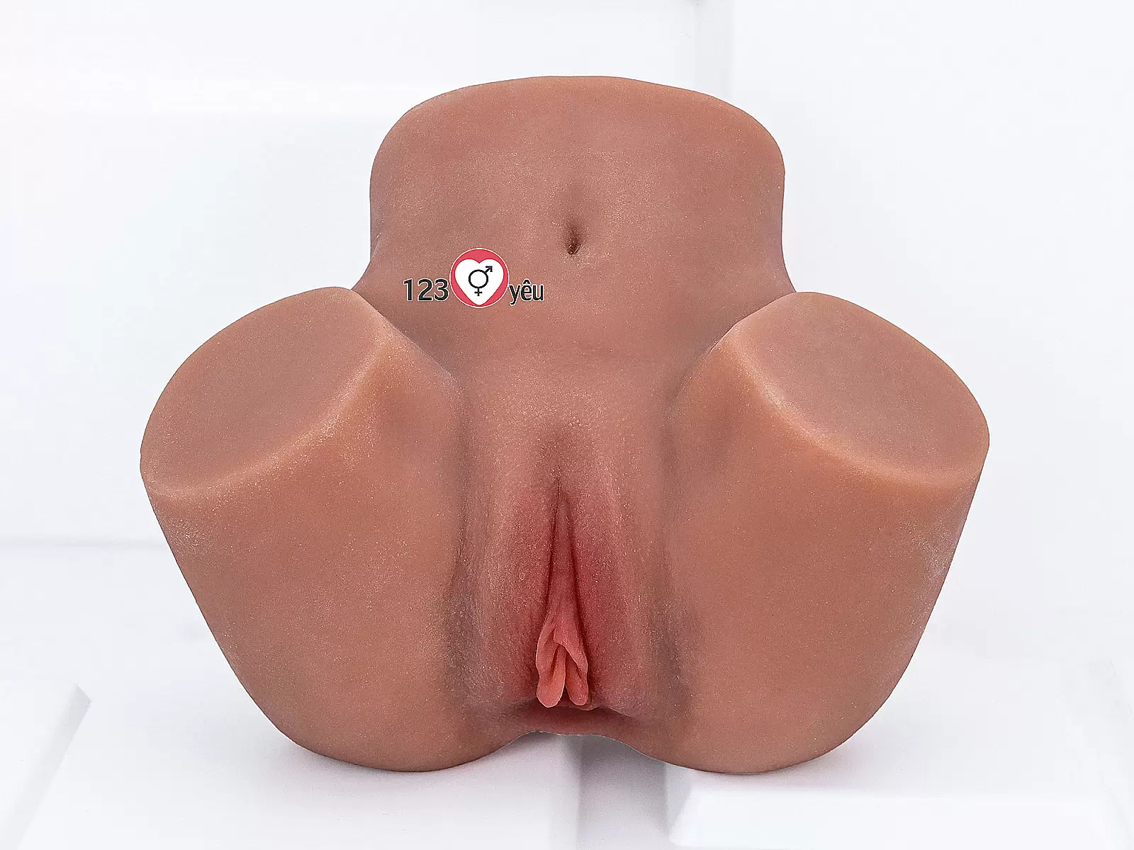 Âm đạo giả chổng mông nâu silicon trải nghiệm chân thực với kích thước nhỏ gọn