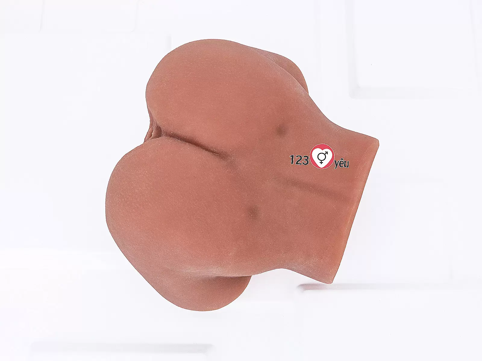 Âm đạo giả chổng mông nâu silicon trải nghiệm chân thực với kích thước nhỏ gọn