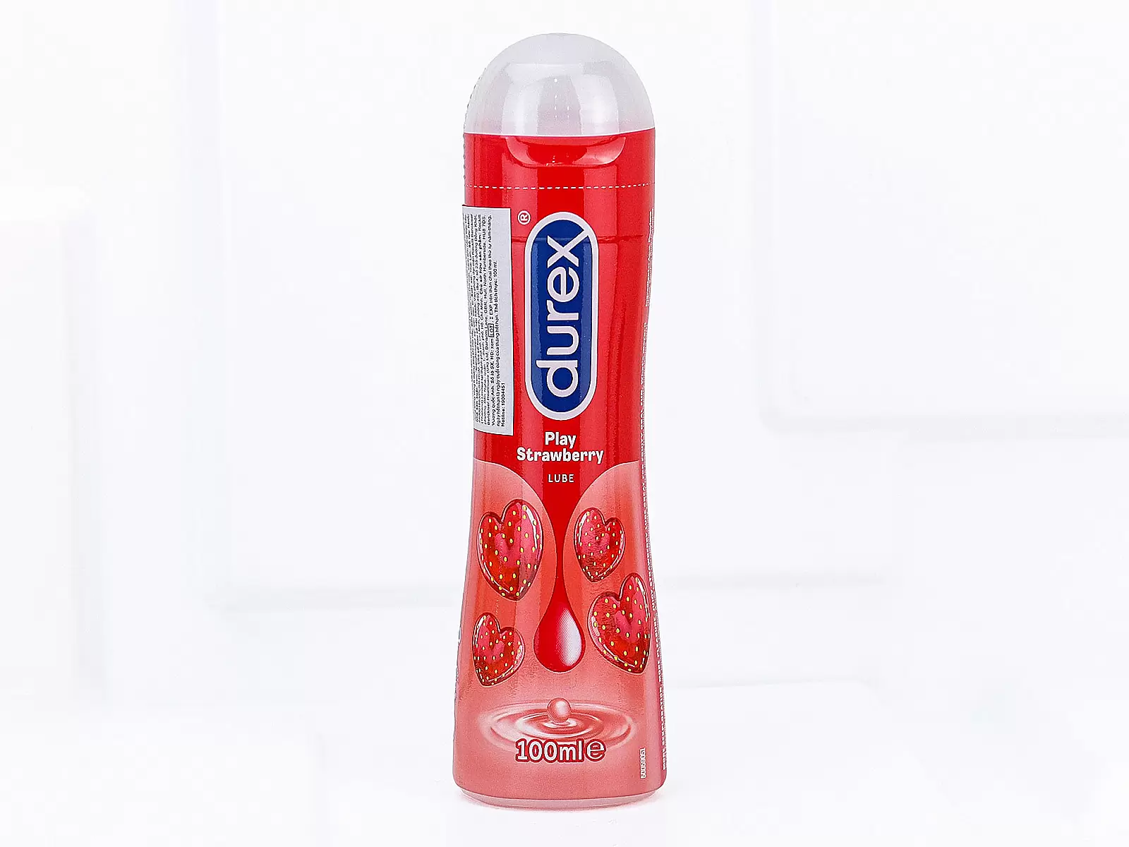 Gel bôi trơn gốc nước DUREX Play Saucy Strawberry giúp giảm khô rát, tăng độ ẩm tự nhiên.