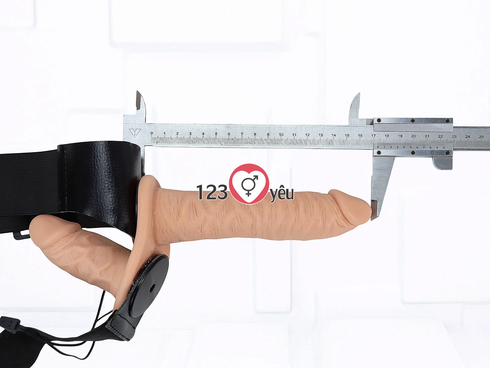 Dương vật giả có dây đeo 2 đầu Ultra Doube Head có rung