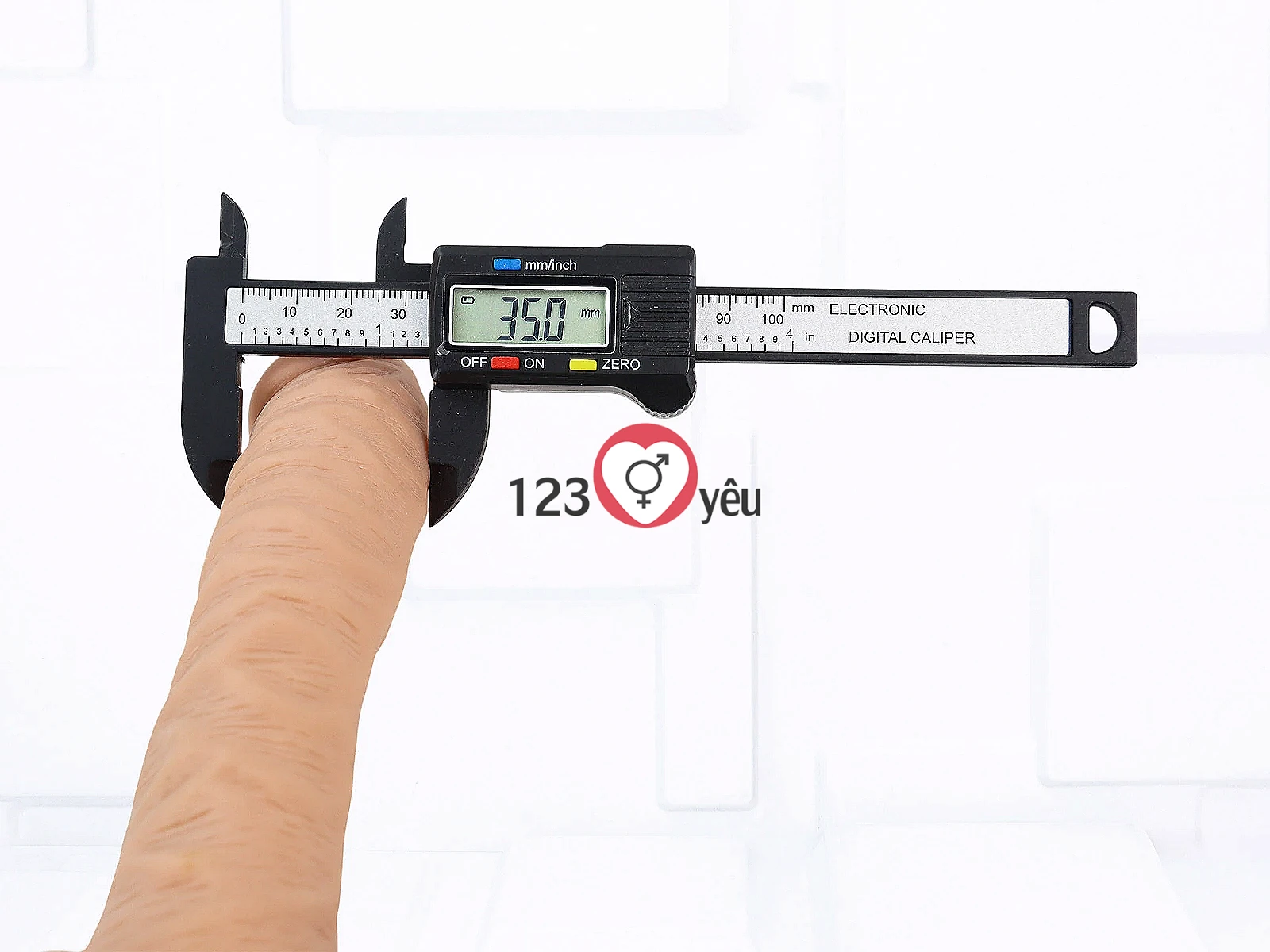 Dương vật giả có dây đeo 2 đầu Ultra Doube Head có rung