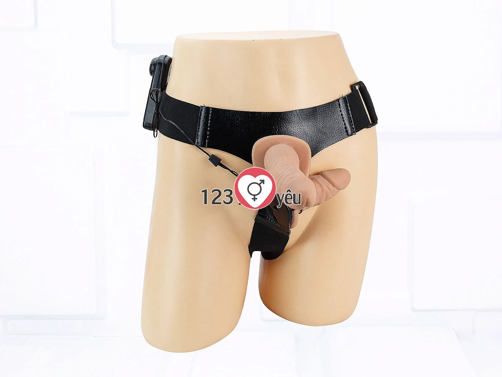 Dương vật giả có dây đeo 2 đầu Ultra Doube Head có rung