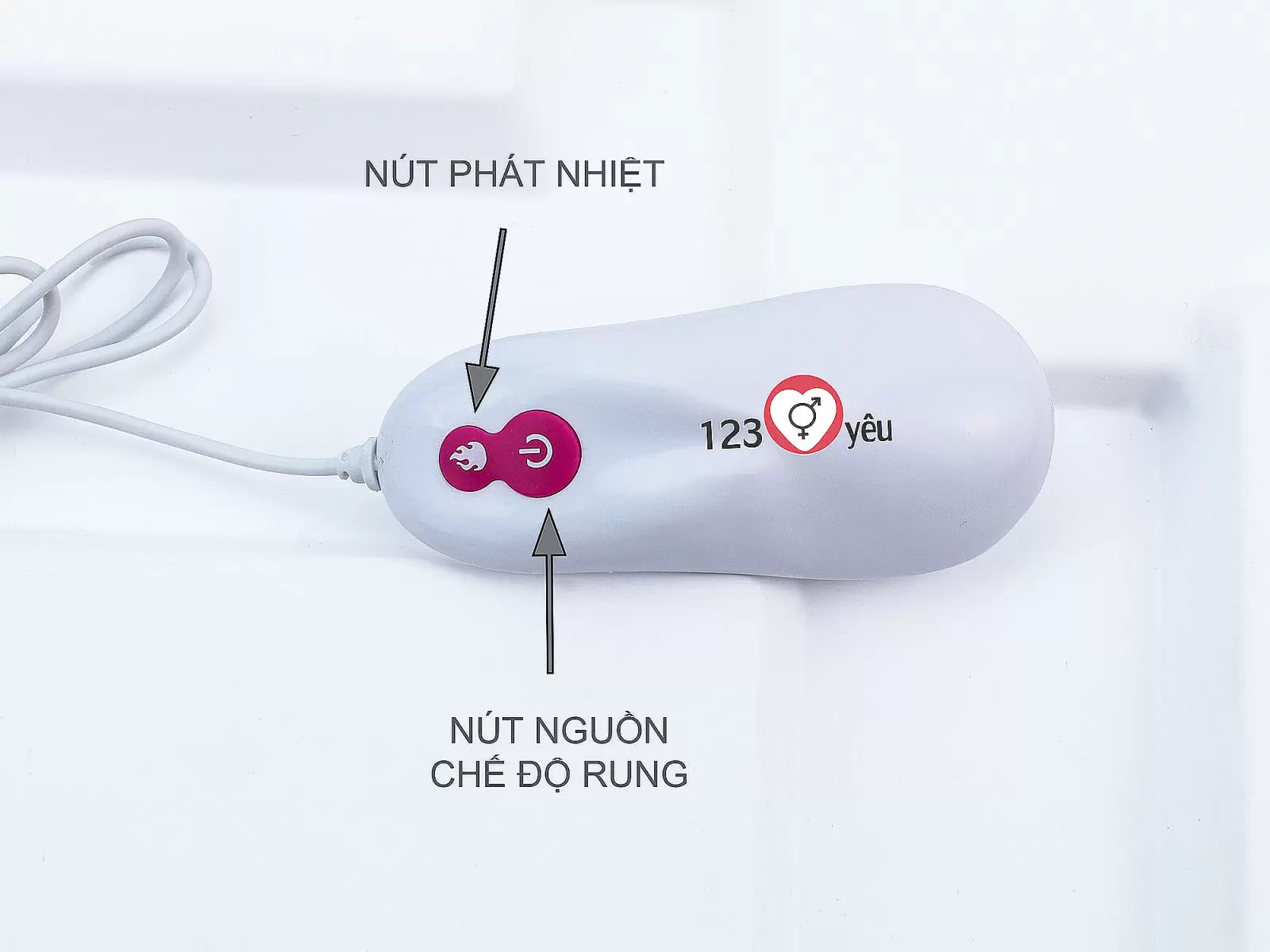 Dương vật giả có đế Excited rung thụt và phát nhiệt pin sạc