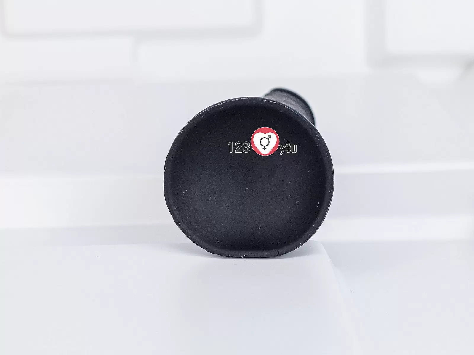 Dương vật giả có đế Dildo đen