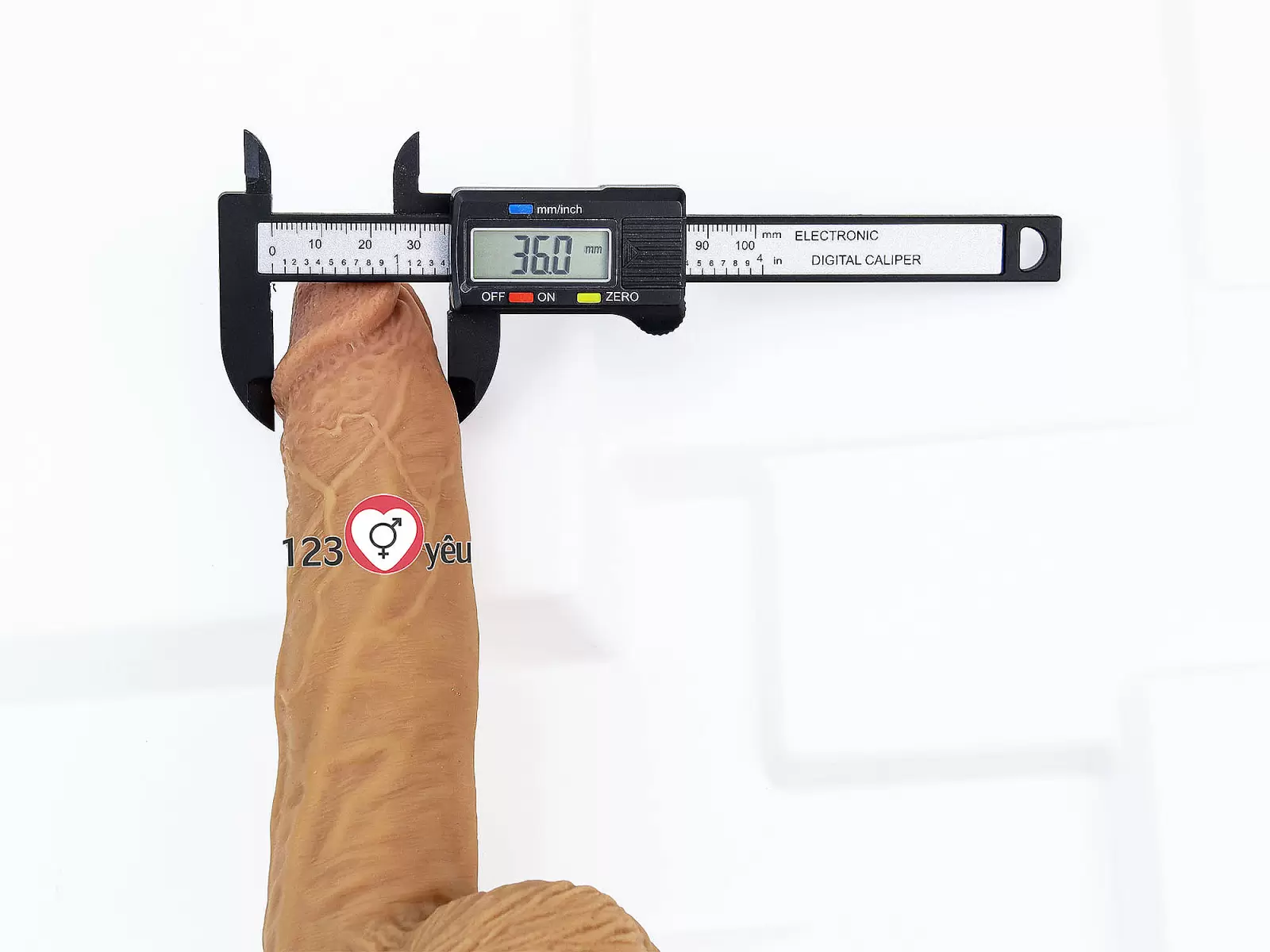 Dương vật giả có đế Real Dildo rung, thụt, phát nhiệt điều khiển từ xa