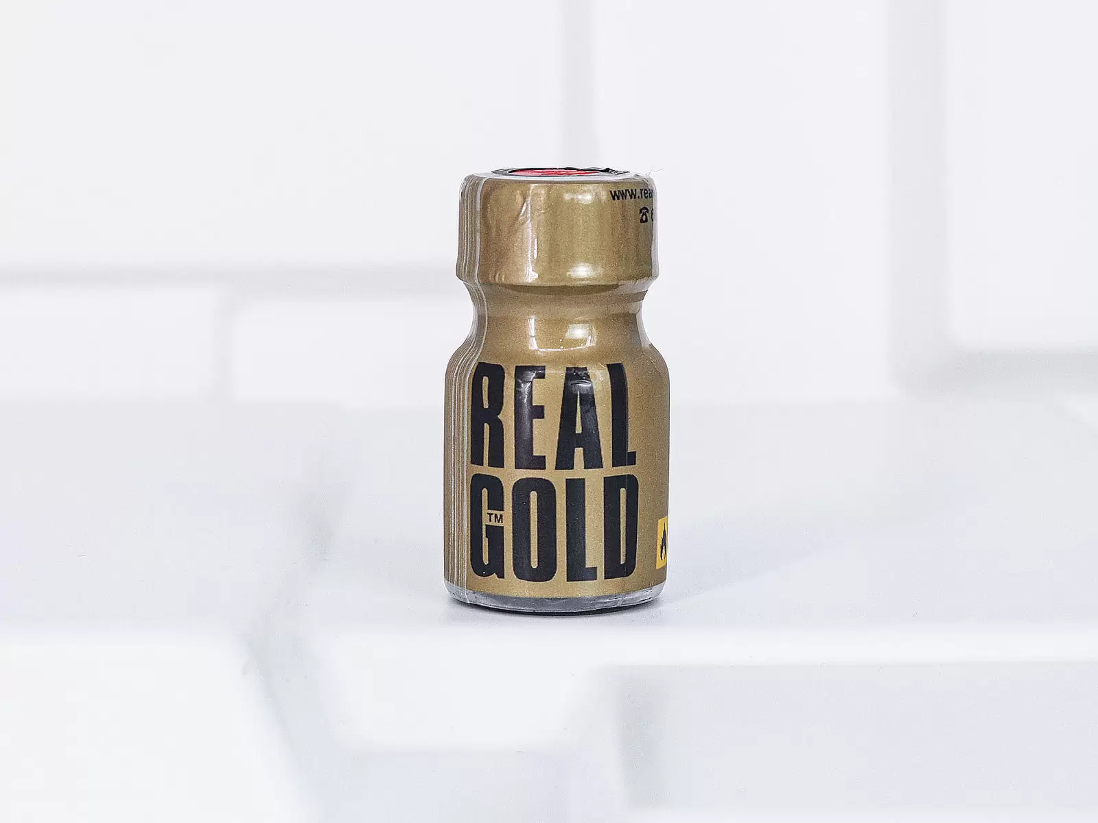 Chai h&iacute;t Real Gold 10ml tăng cảm gi&aacute;c hưng phấn