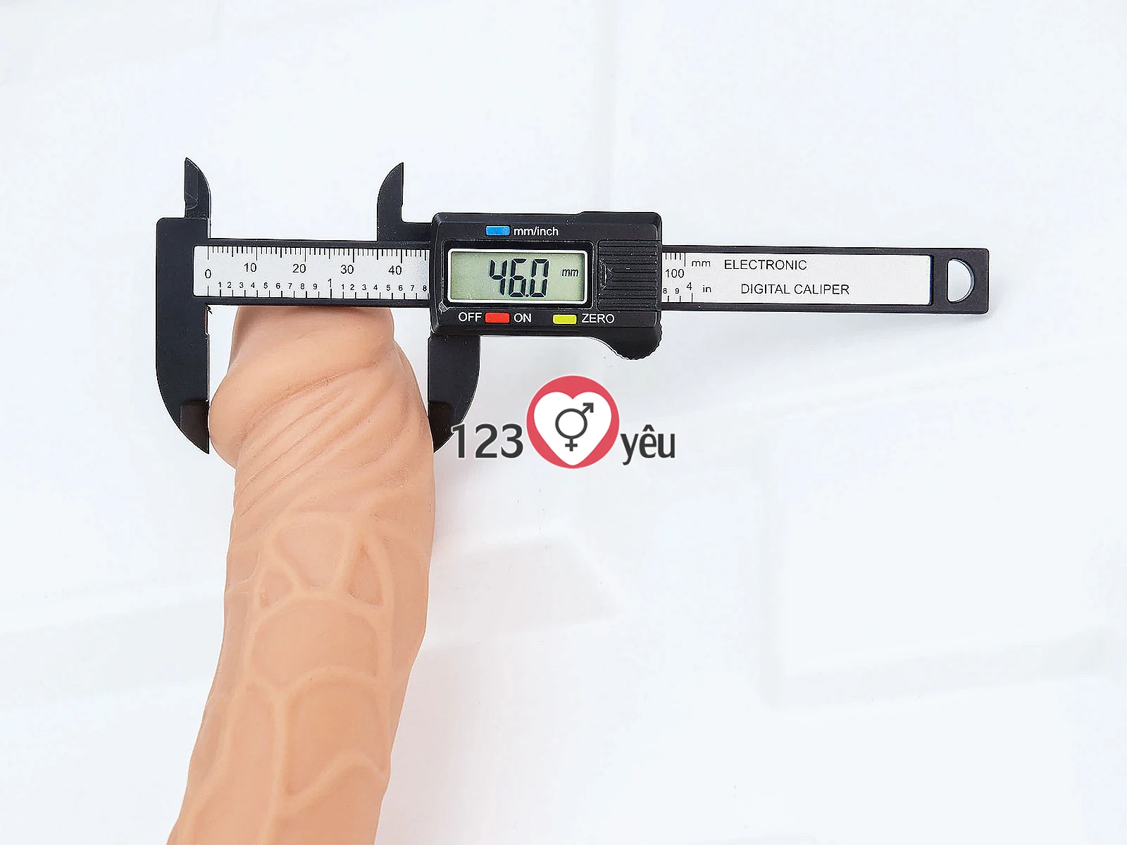 Dương vật giả rung kích thích Barbara Baile