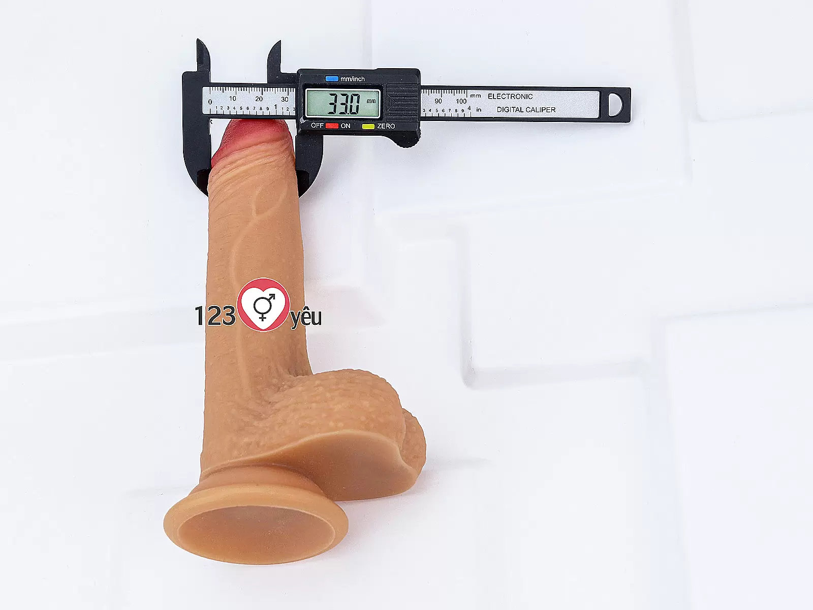 Dương vật giả có đế Lovetoy 7 inch da nâu siêu mềm
