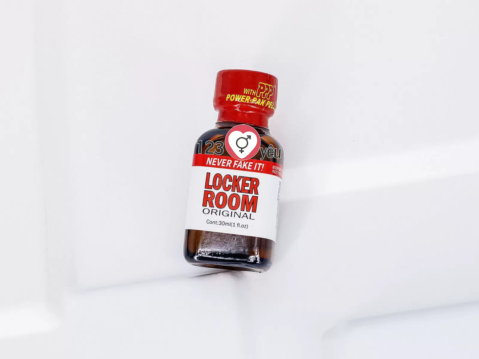 Chai hít Locker Room 30ml kích thích tăng cảm giác hưng phấn