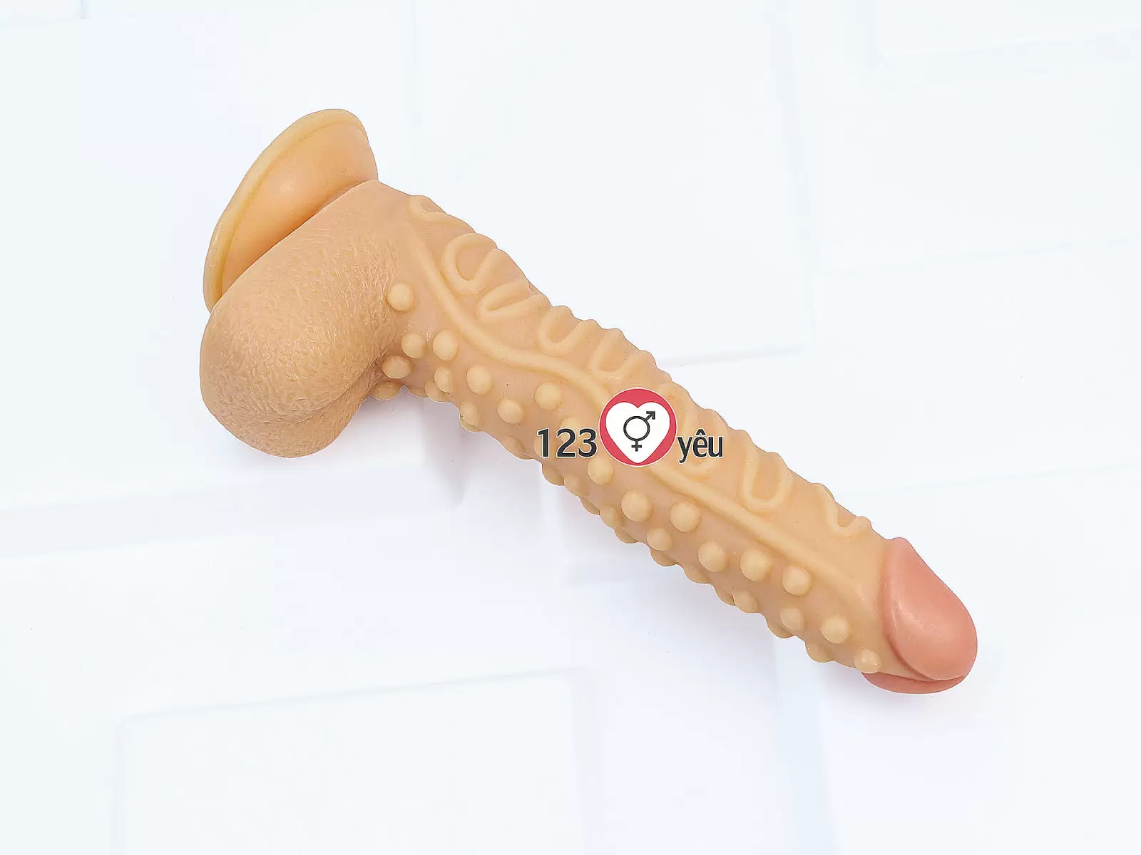 Dương vật giả có đế màu da gân guốc siêu khủng
