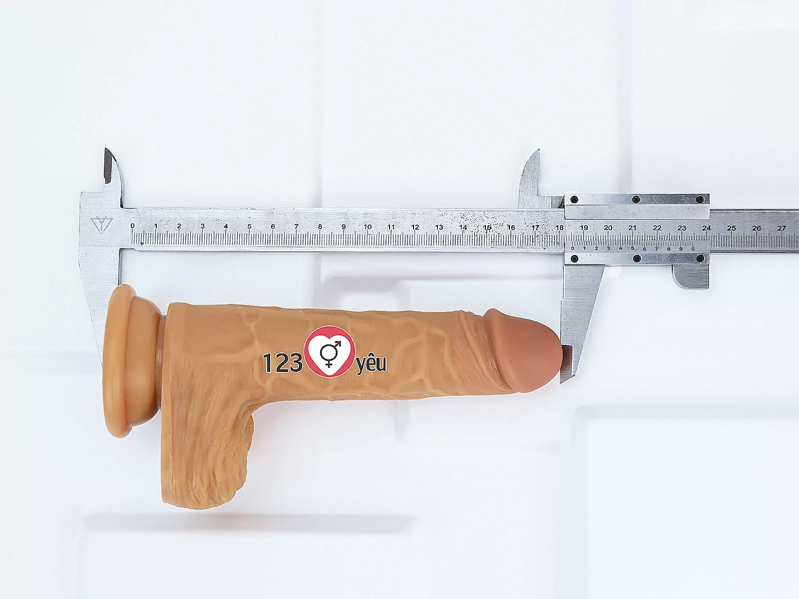 Dương vật giả có đế Devil Yeain rung ngoáy cực mạnh