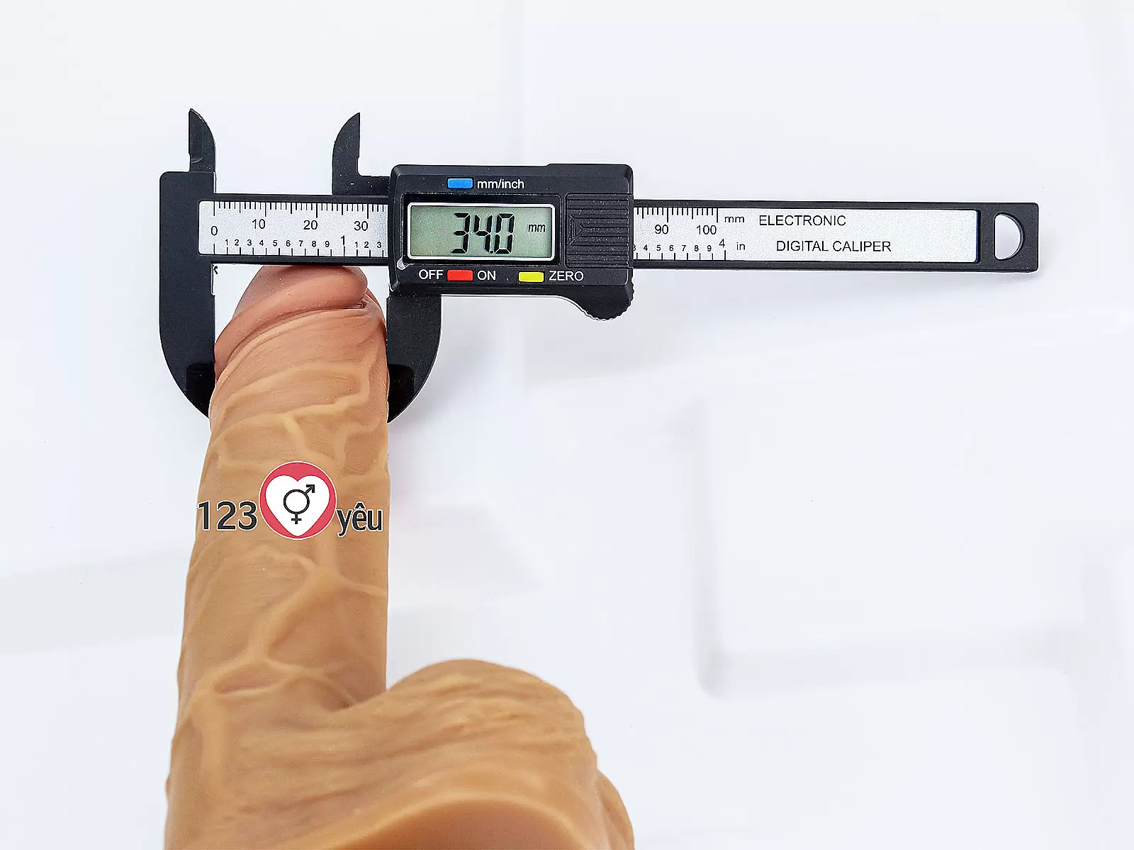 Dương vật giả có đế Devil Yeain rung ngoáy cực mạnh