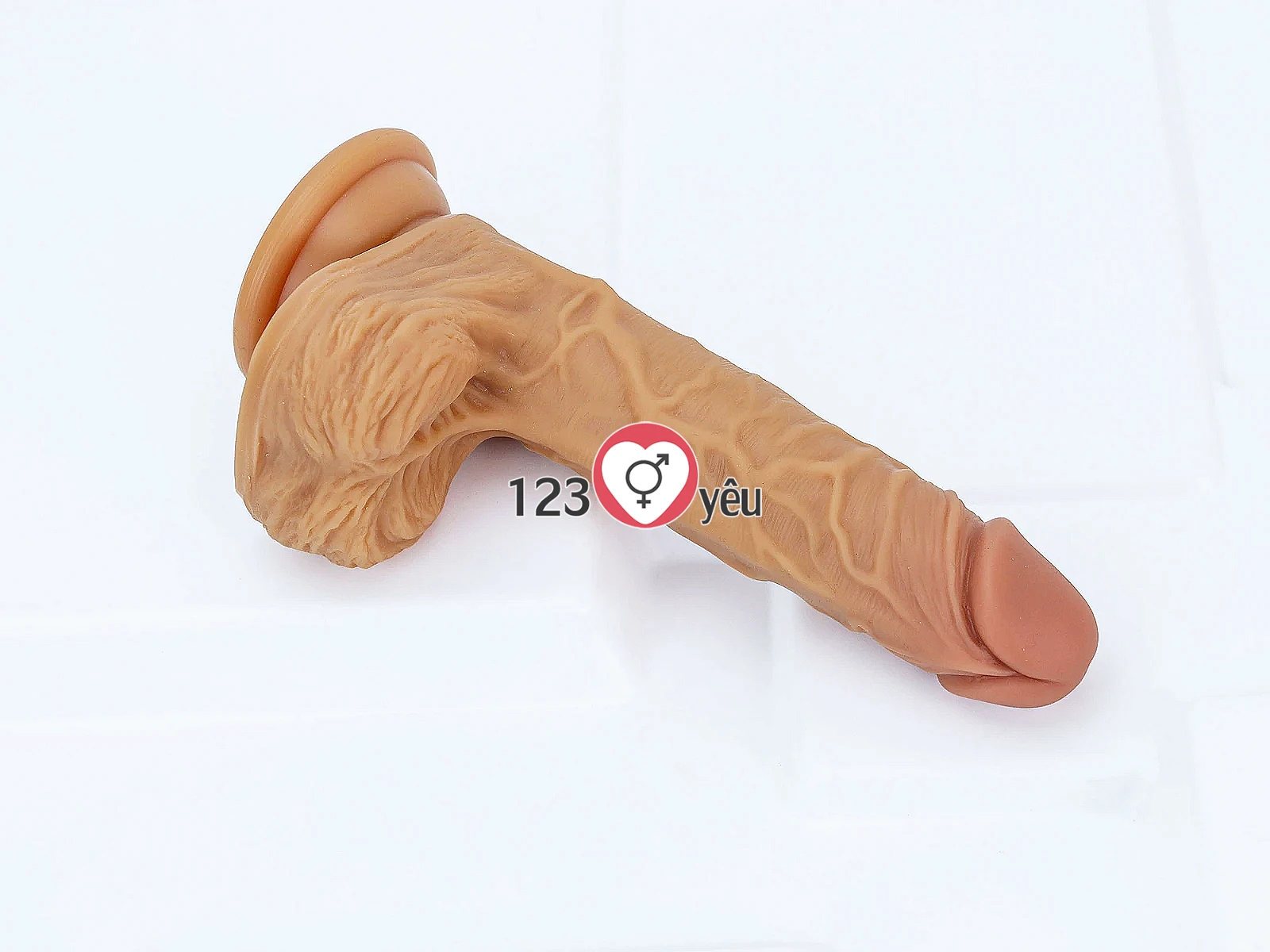 Dương vật giả có đế Devil Yeain rung ngoáy cực mạnh