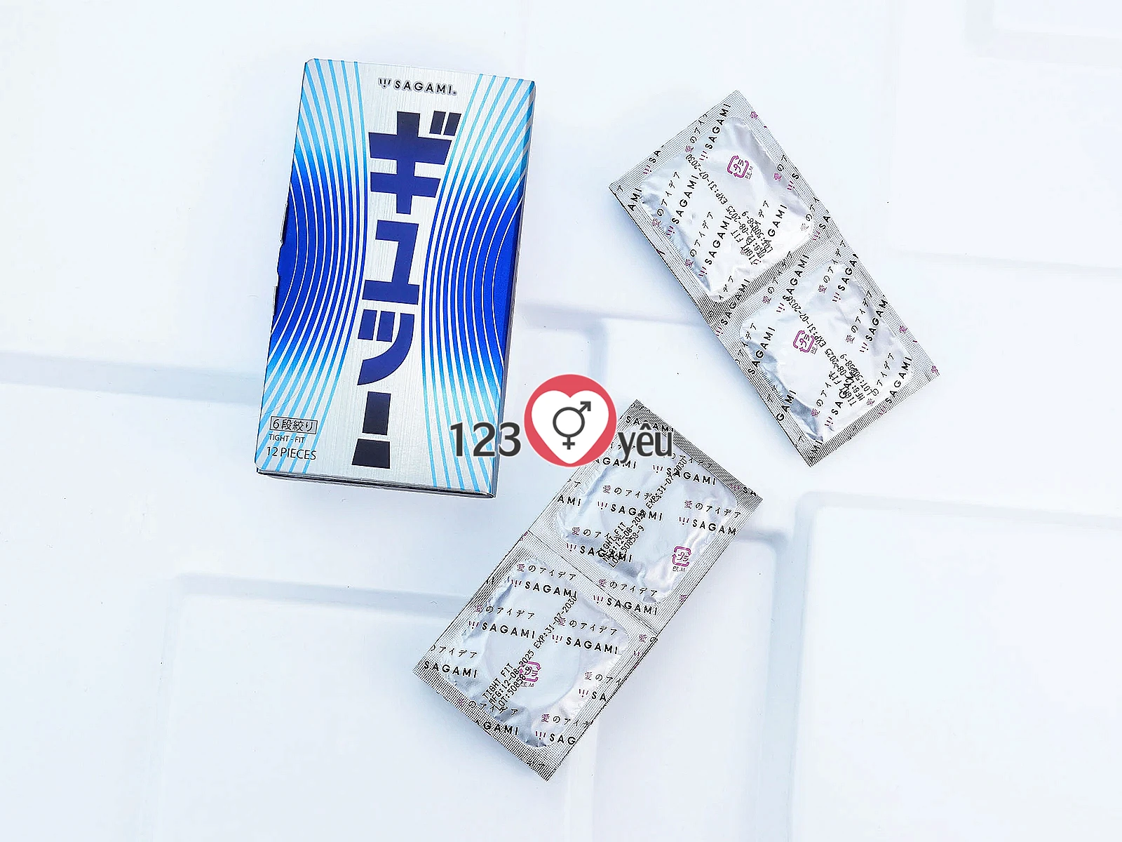 Bao cao su Sagami Tight-Fit hộp 12 bao
