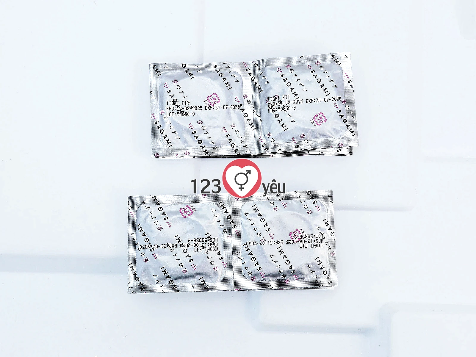 Bao cao su Sagami Tight-Fit hộp 12 bao