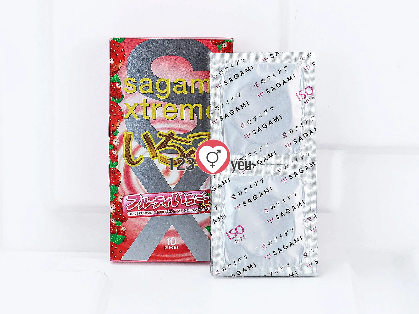 Bao cao su Sagami Xtreme Strawberry mỏng tự nhiên, chất bôi trơn mượt mà và hương dâu tây quyến rũ