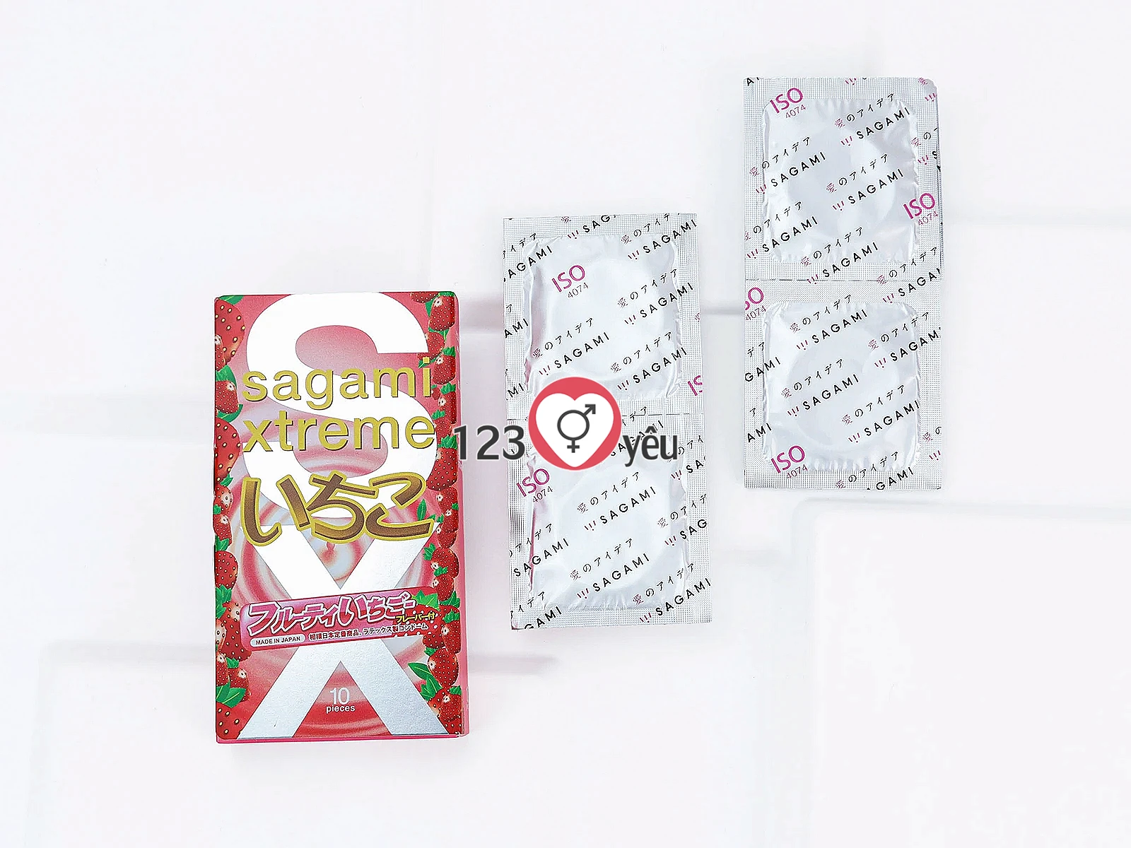Bao cao su Sagami Xtreme Strawberry mỏng tự nhiên, chất bôi trơn mượt mà và hương dâu tây quyến rũ