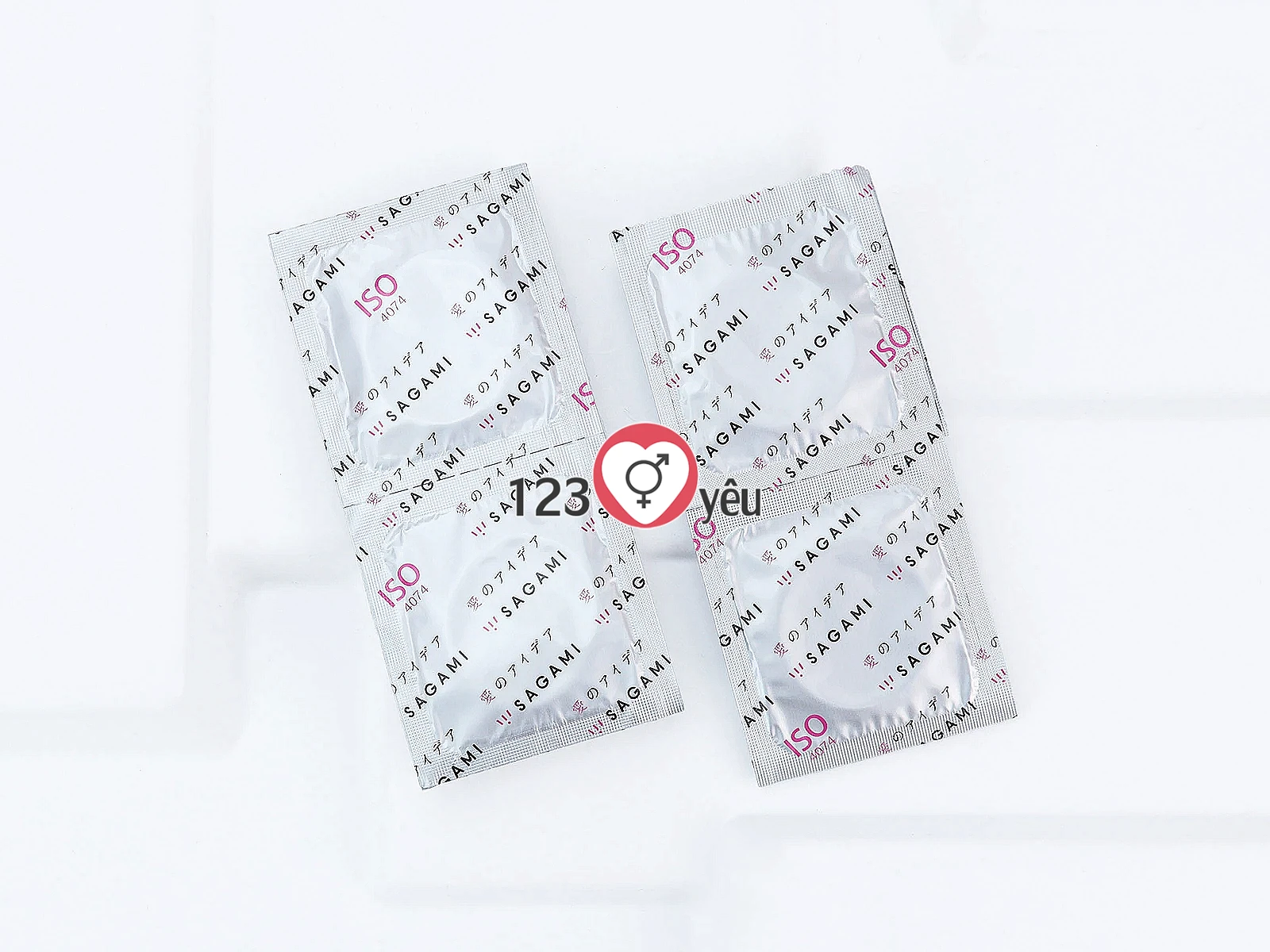 Bao cao su Sagami Xtreme Strawberry mỏng tự nhiên, chất bôi trơn mượt mà và hương dâu tây quyến rũ