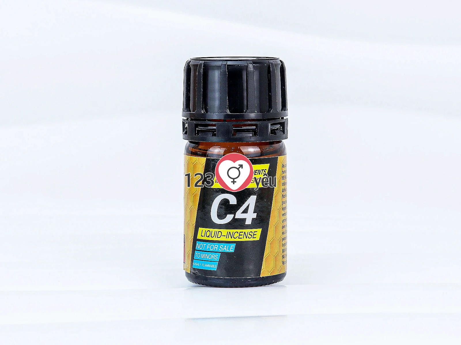 Chai hít C4 Liquid Incense 40ml kích thích hưng phấn mạnh mẽ