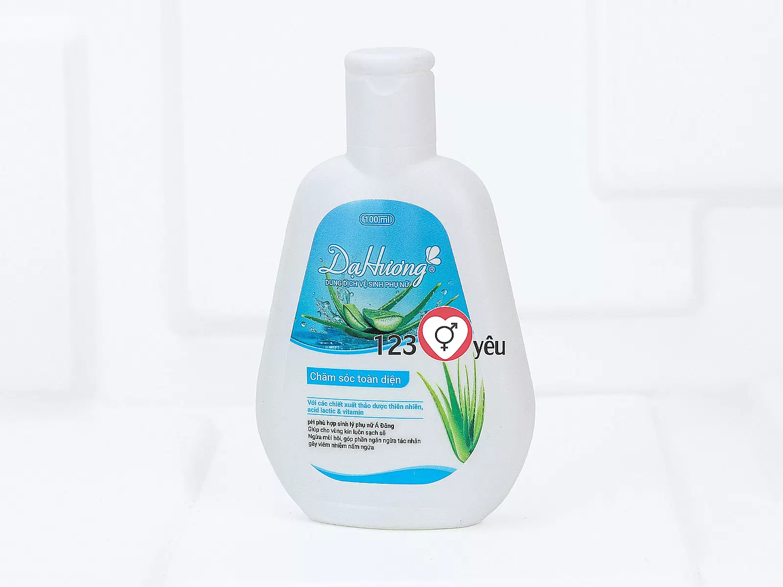Sạch dịu nhẹ, thơm mát tự nhiên cùng dung dịch Dạ Hương