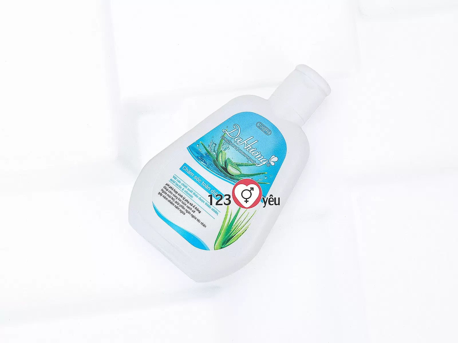 Sạch dịu nhẹ, thơm mát tự nhiên cùng dung dịch Dạ Hương