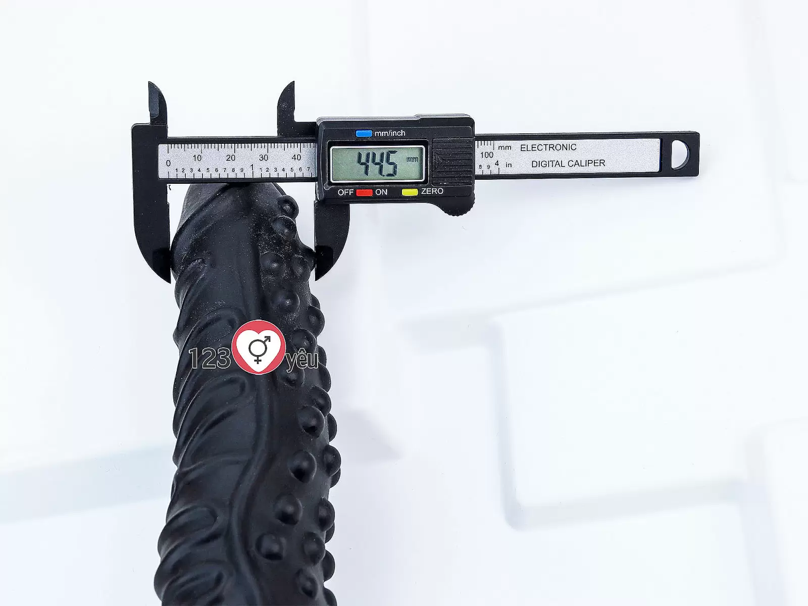 Dương vật giả có đế siêu khủng 10 inch màu Đen