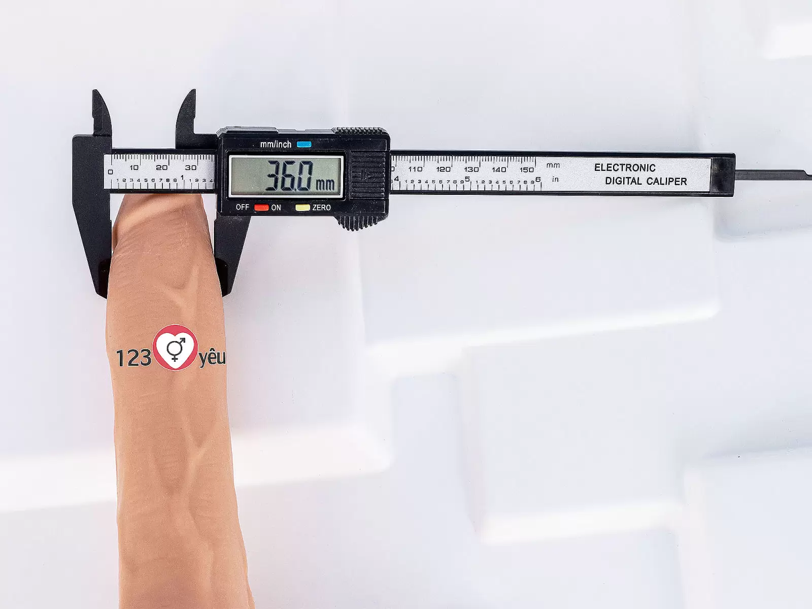 Thanh Lý Mới 100% - Dương Vật Có Đế 8 inch Hàng Mẫu Chụp Hình