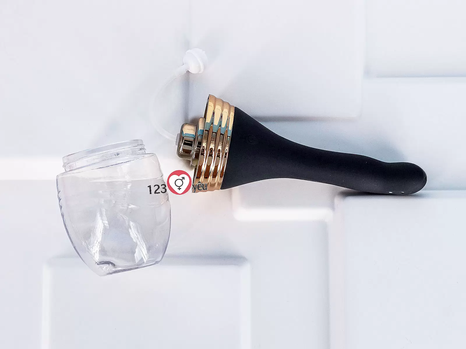 Máy rửa hậu môn Black công năng mạnh mẽ sạch sâu, an toàn