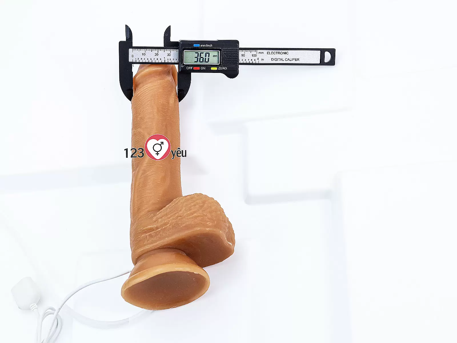 Dương vật giả có đế silicon Dildo rung xuất tinh