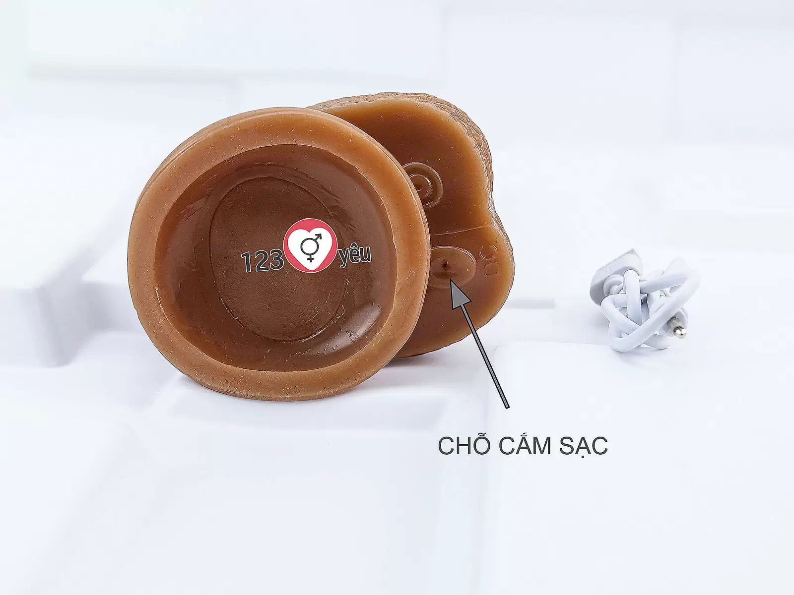 Dương vật giả có đế 2 đầu rung - thụt - ngoáy điều khiển từ xa