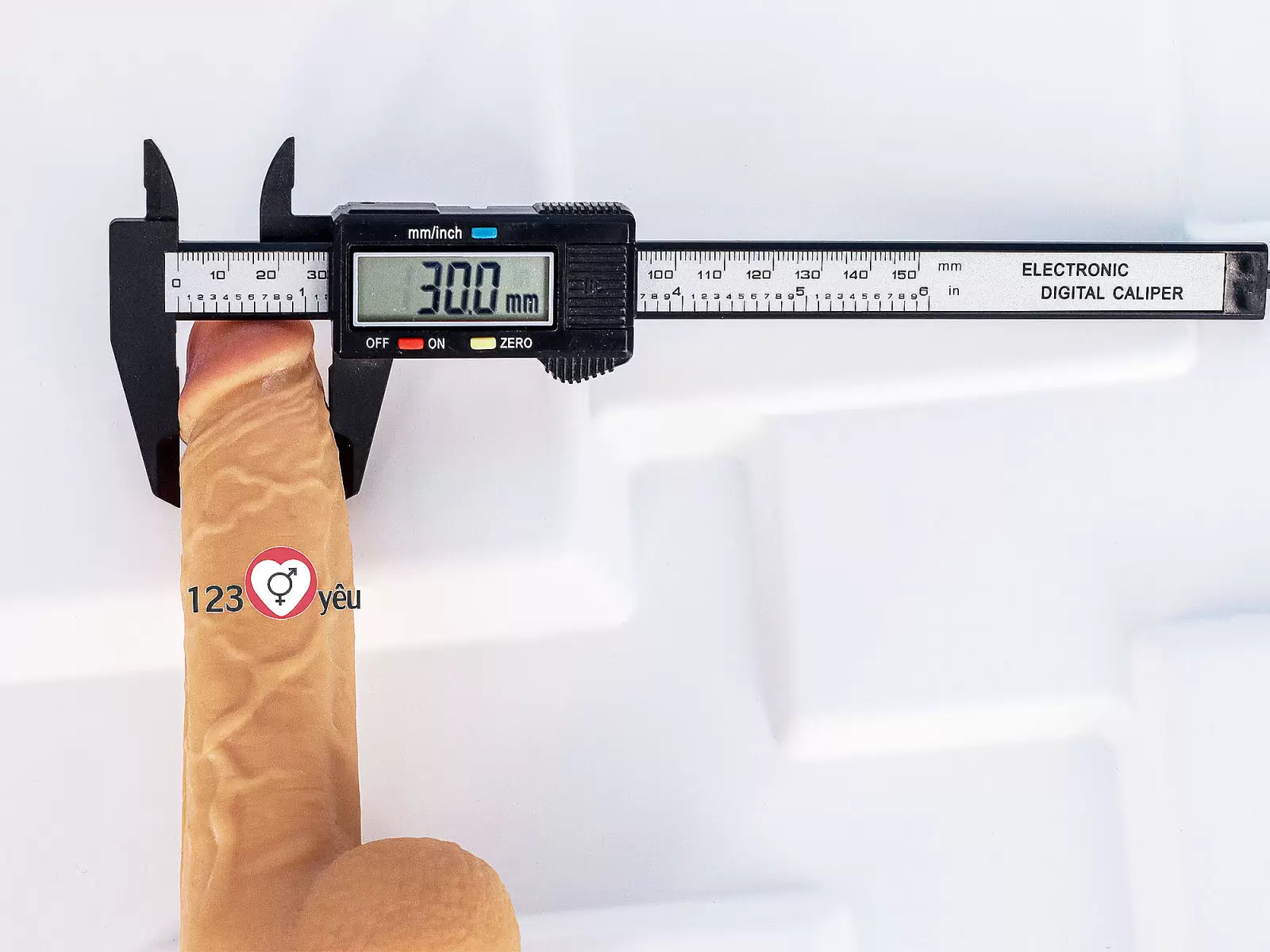 Dương vật giả có đế YEAIN Enduro Blaster 7 inch
