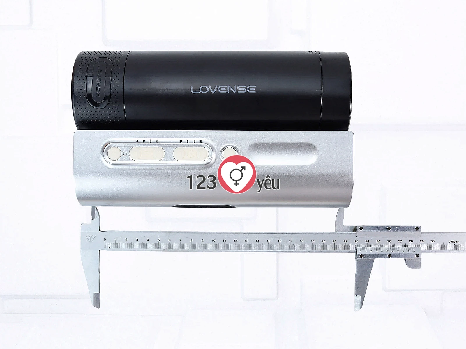 Máy thủ dâm nam tự động Lovense Solace Pro điều khiển qua App, thụt tự động