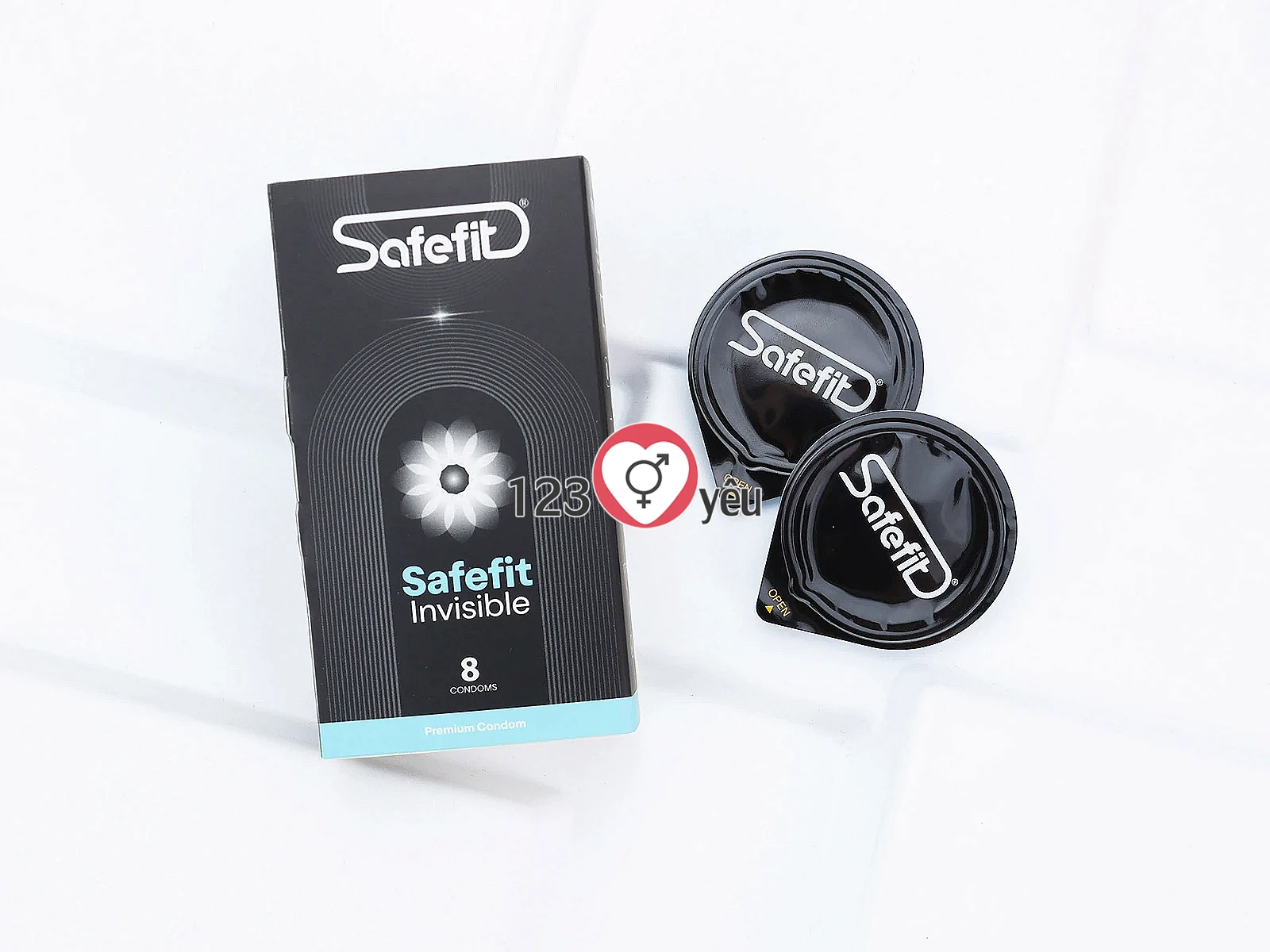 Bao cao su Safefit Invisible mỏng nhẹ, ôm khít và mang lại cảm giác tự nhiên