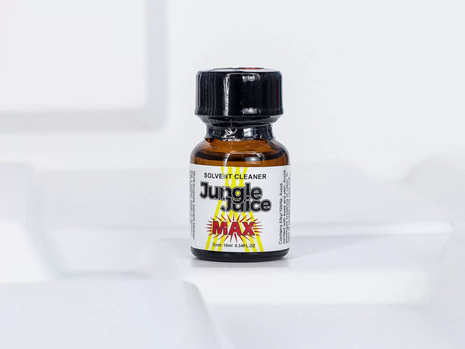 Chai hít Jungle Juice Max bí quyết tăng cường phấn khích và khoái cảm