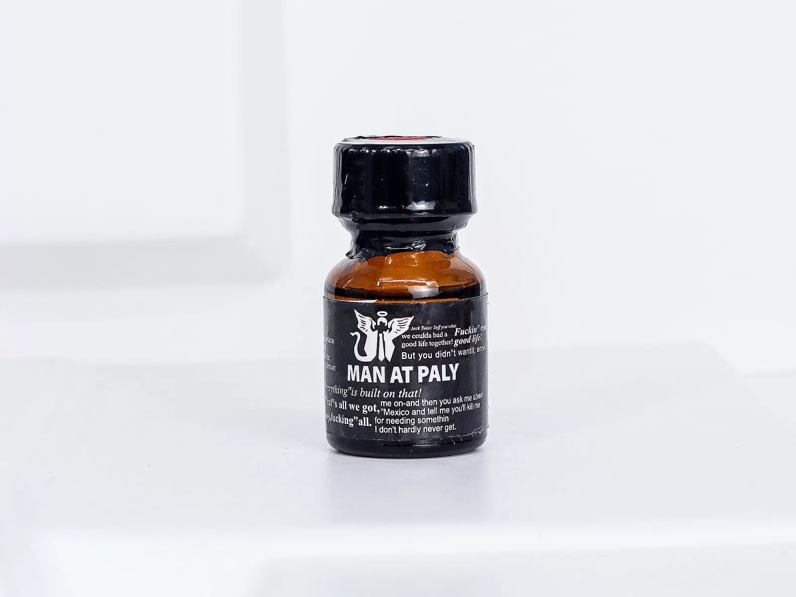Chai h&iacute;t Man At Paly Black 10ml tăng cảm gi&aacute;c hưng phấn