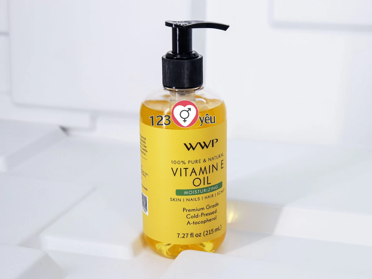 Dầu massage body WWP Vitamin E Moisturizing giúp thư giãn và chăm sóc da