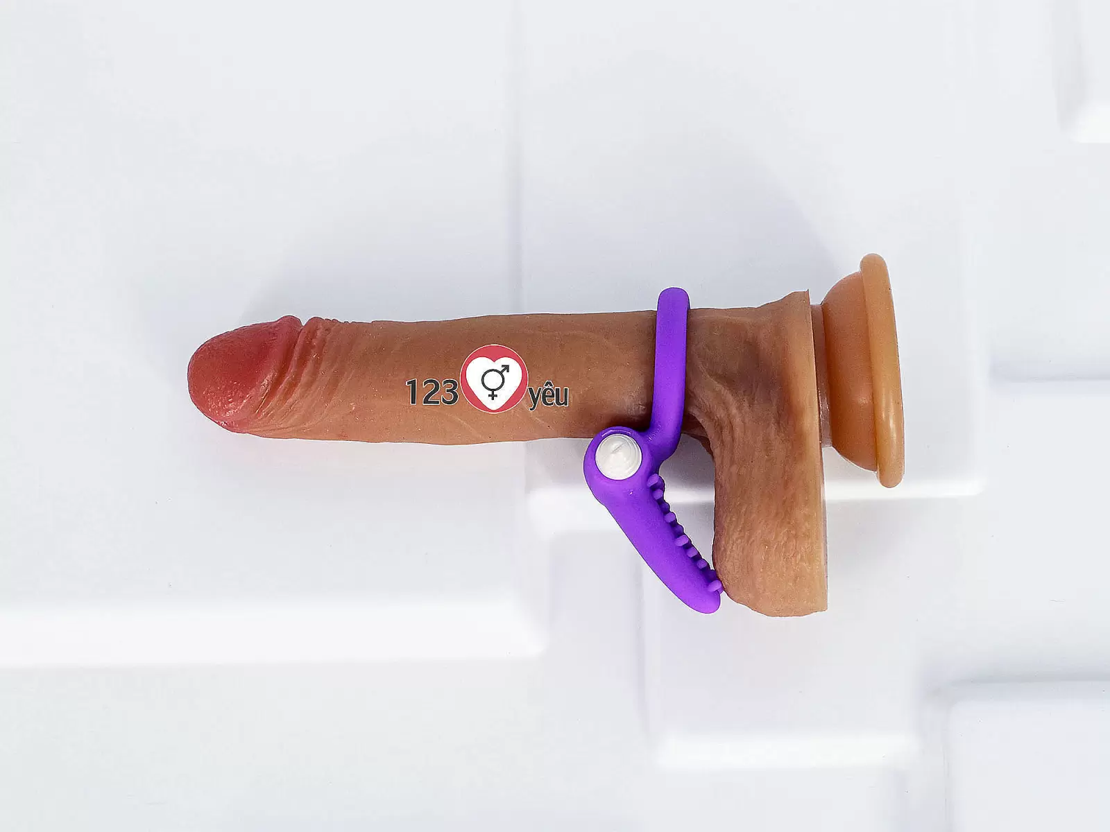 Vòng đeo dương vật rung lưỡi liếm