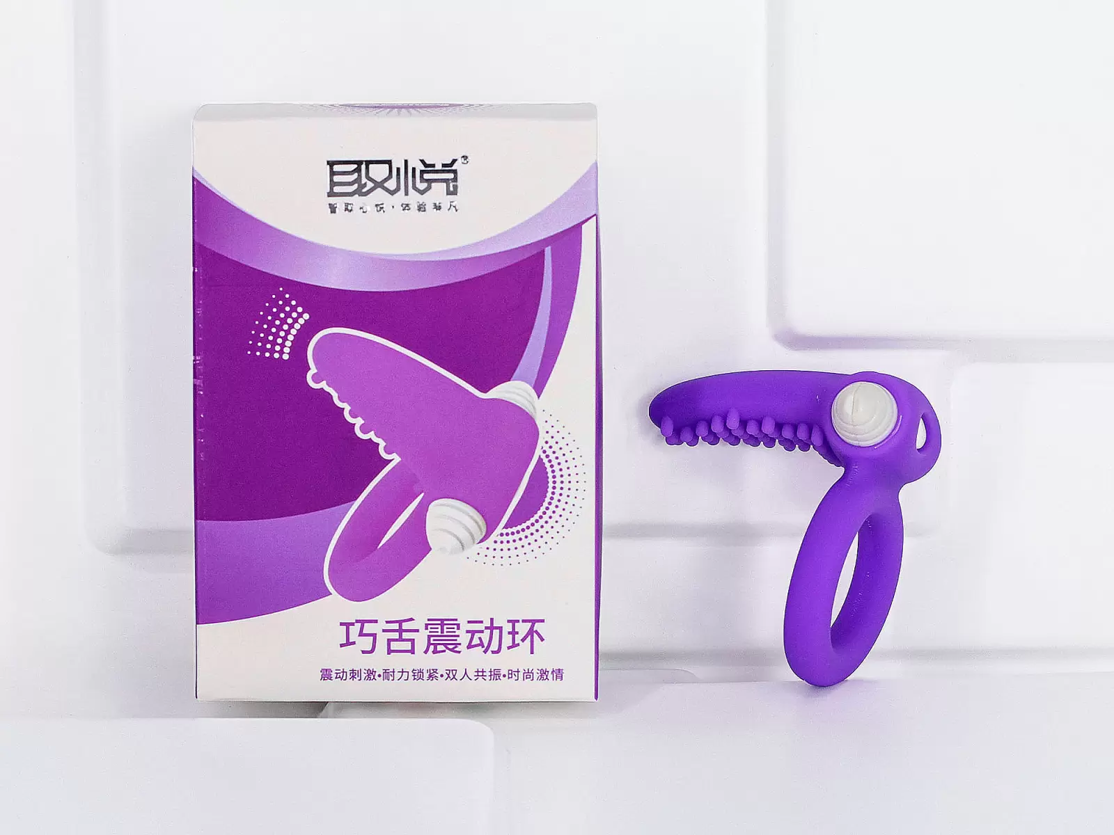 V&ograve;ng đeo dương vật rung lưỡi liếm