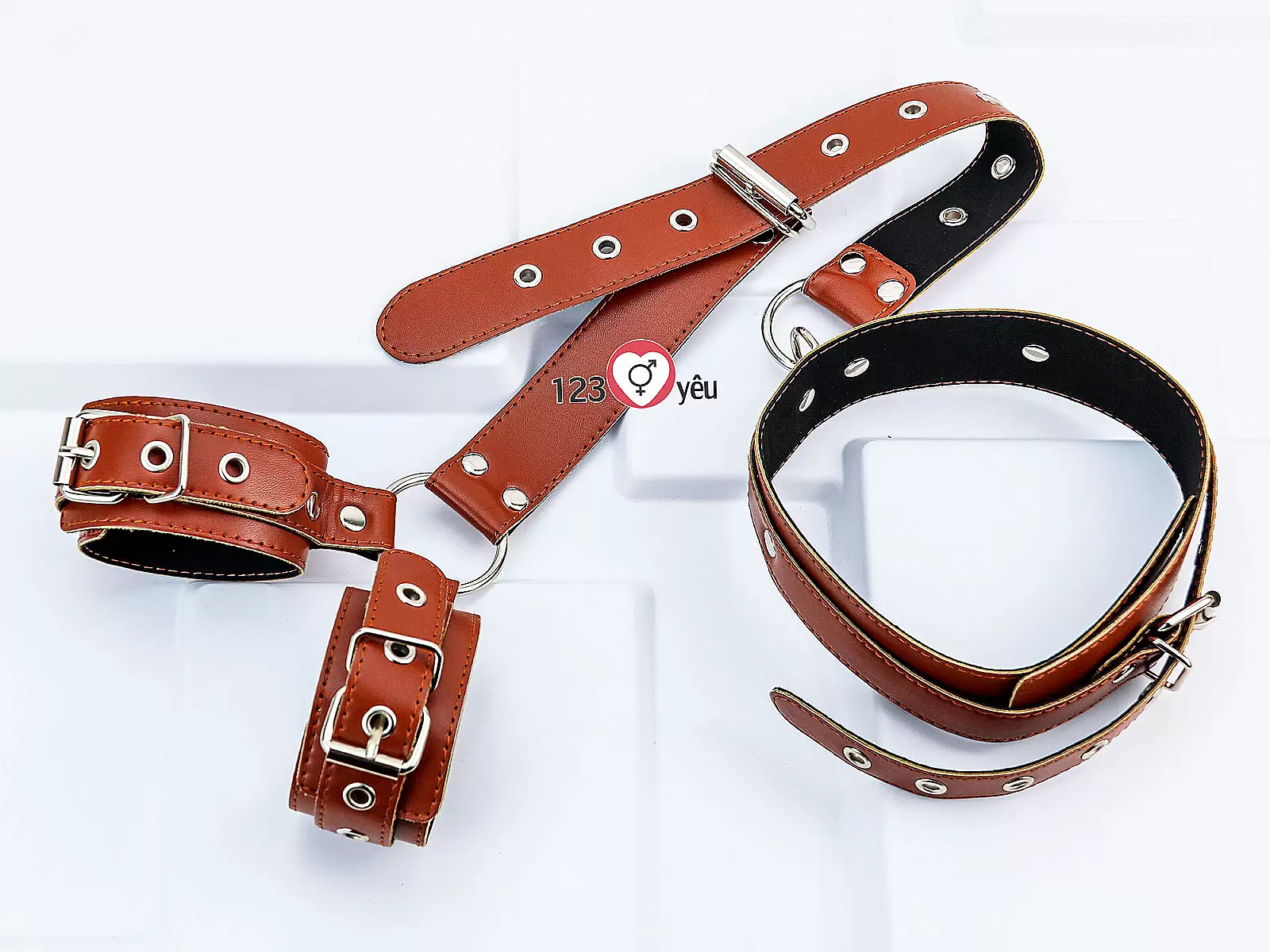 Đồ chơi bạo dâm khóa cổ còng tay da cao cấp