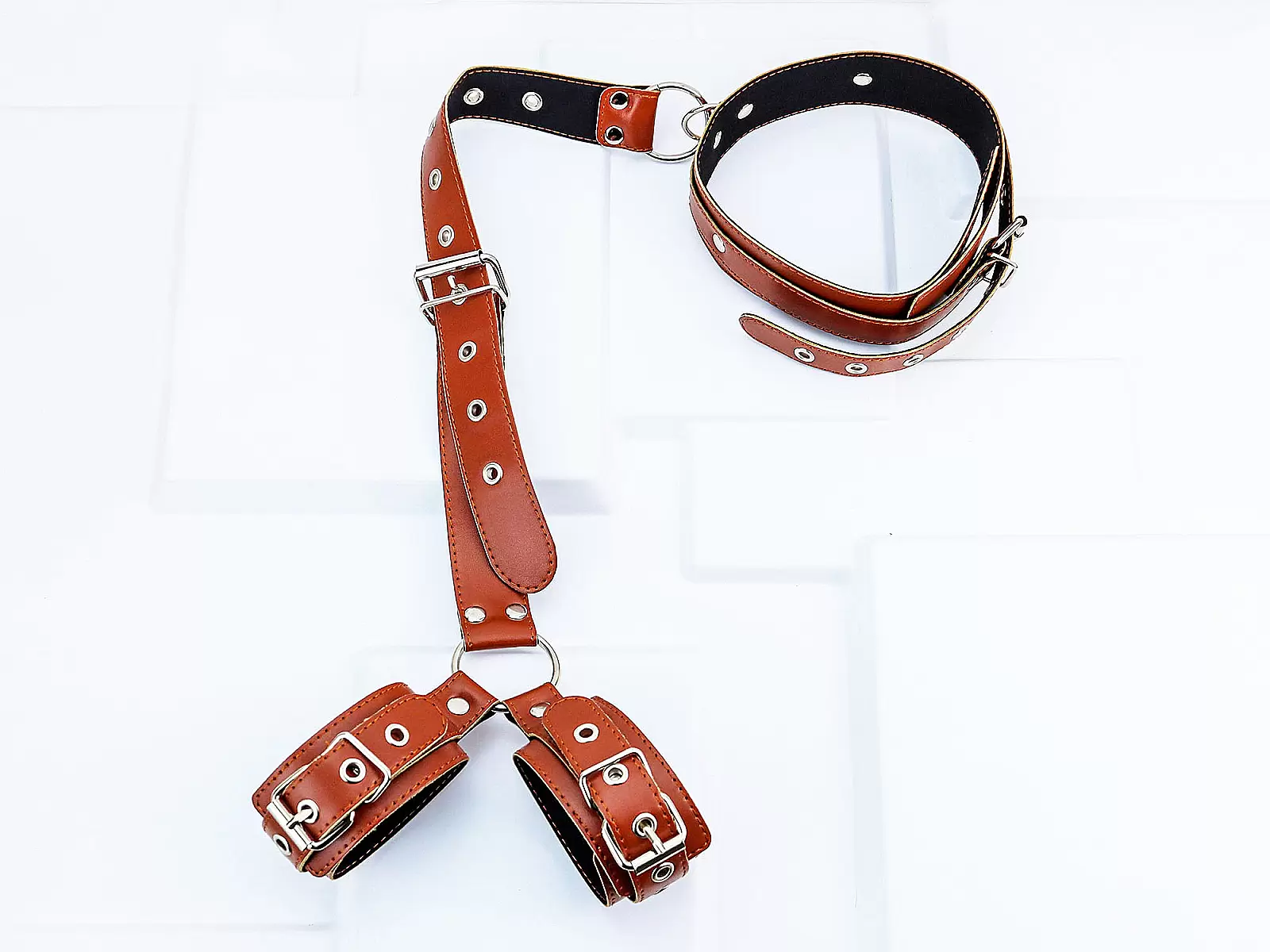 Đồ chơi bạo dâm khóa cổ còng tay da cao cấp