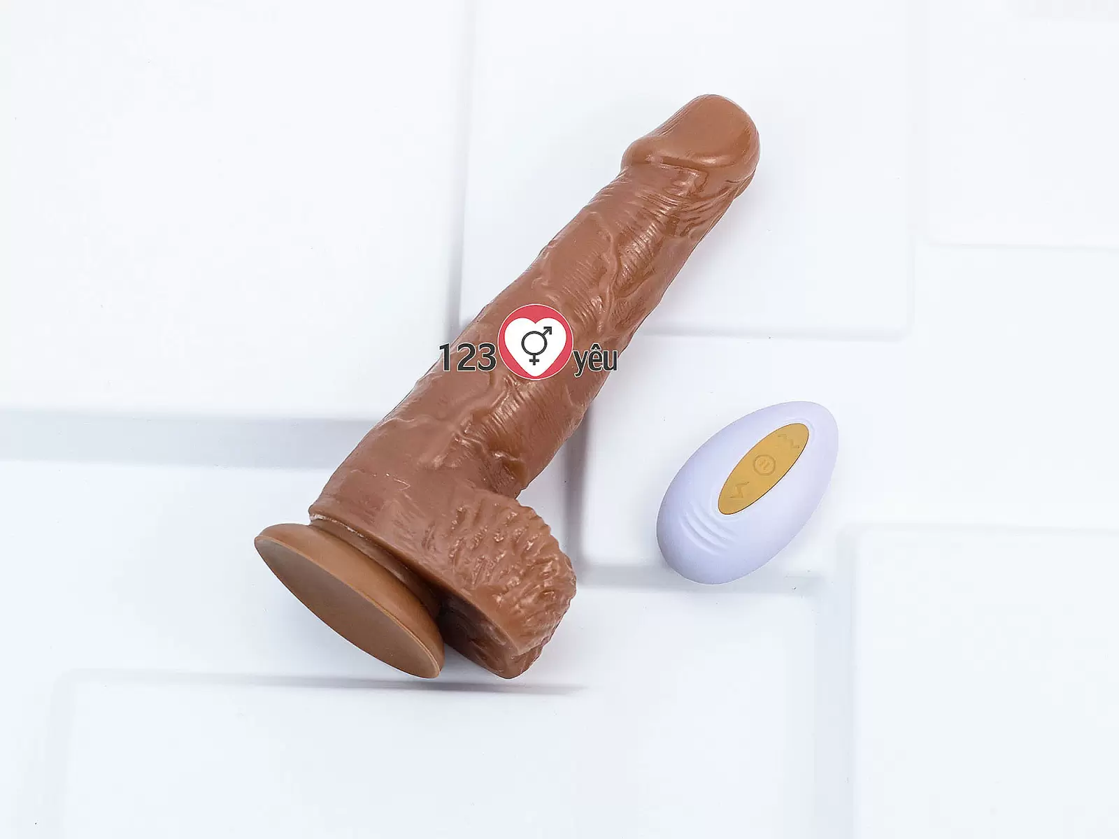 Dương vật giả có đế rung - ngoáy - phát nhiệt kèm điều khiển
